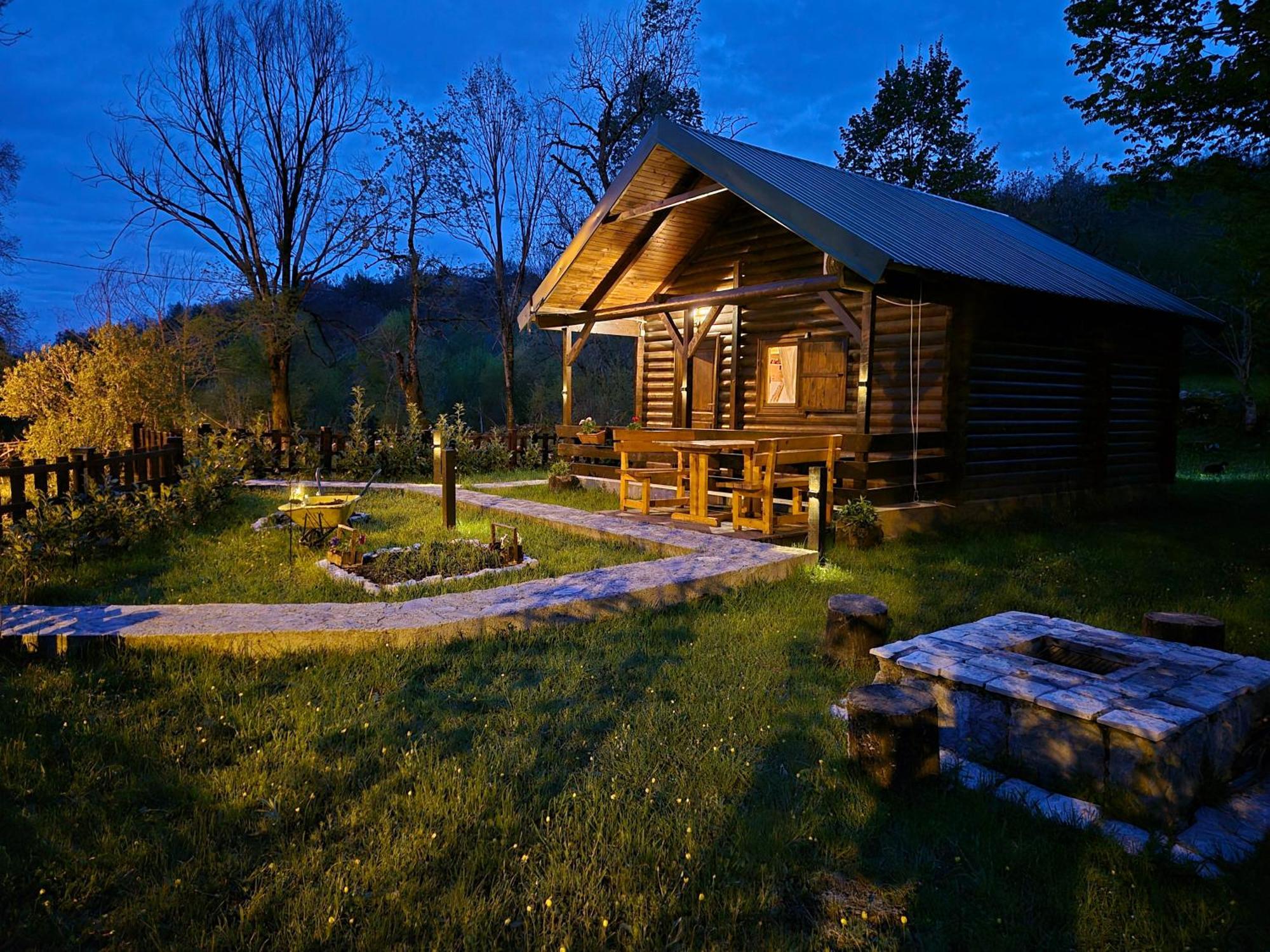 Cabin House Dubovik Cetynia Zewnętrze zdjęcie